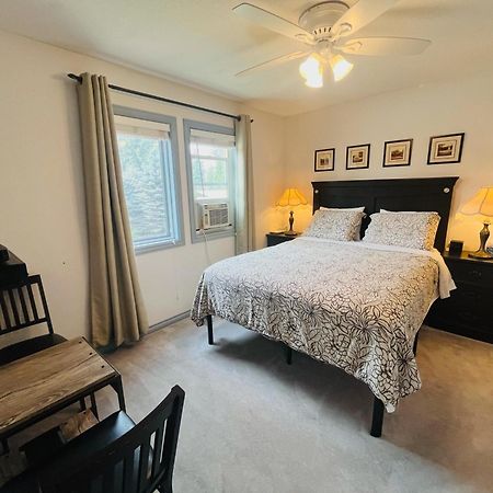 Cornerstone Bed And Breakfast Revelstoke Zewnętrze zdjęcie