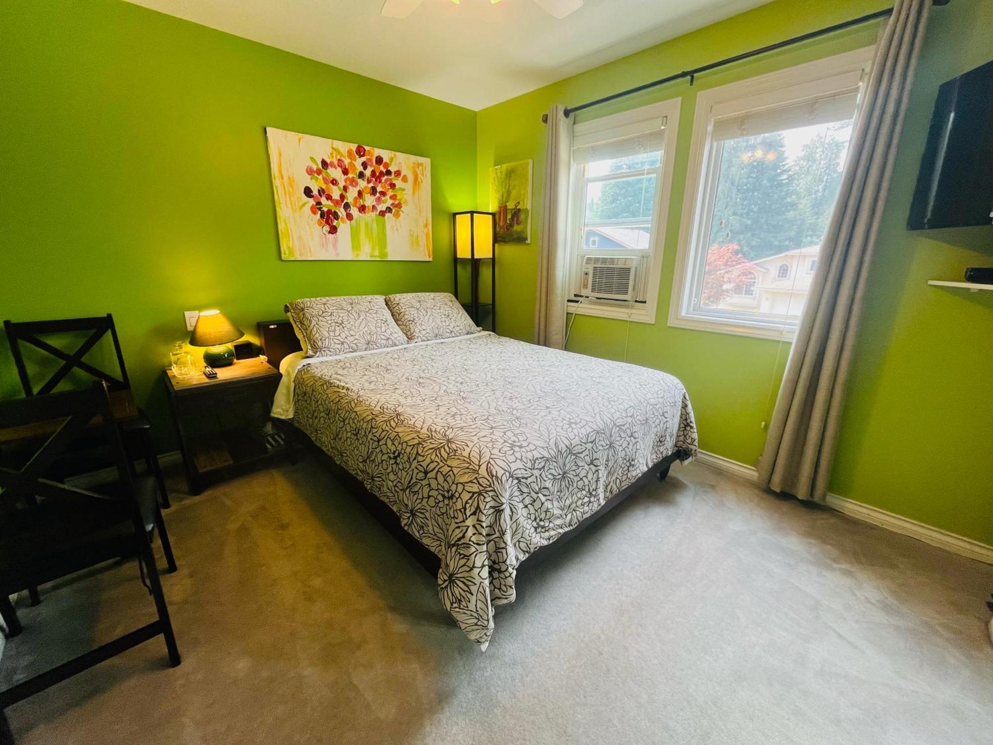 Cornerstone Bed And Breakfast Revelstoke Zewnętrze zdjęcie
