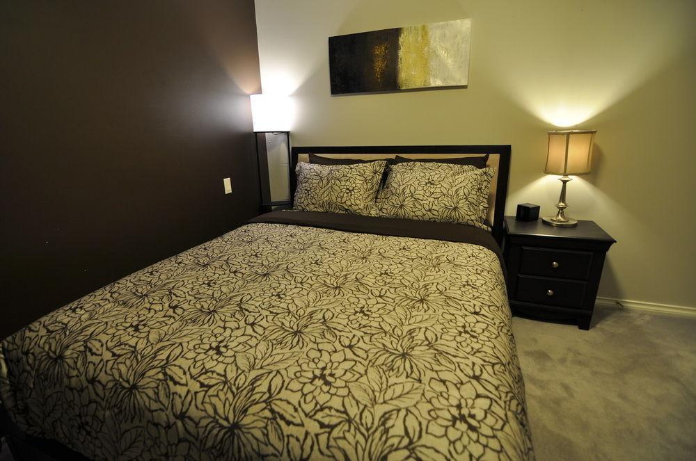 Cornerstone Bed And Breakfast Revelstoke Zewnętrze zdjęcie