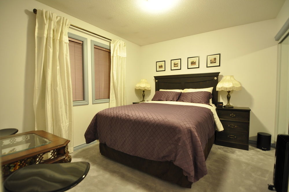 Cornerstone Bed And Breakfast Revelstoke Zewnętrze zdjęcie
